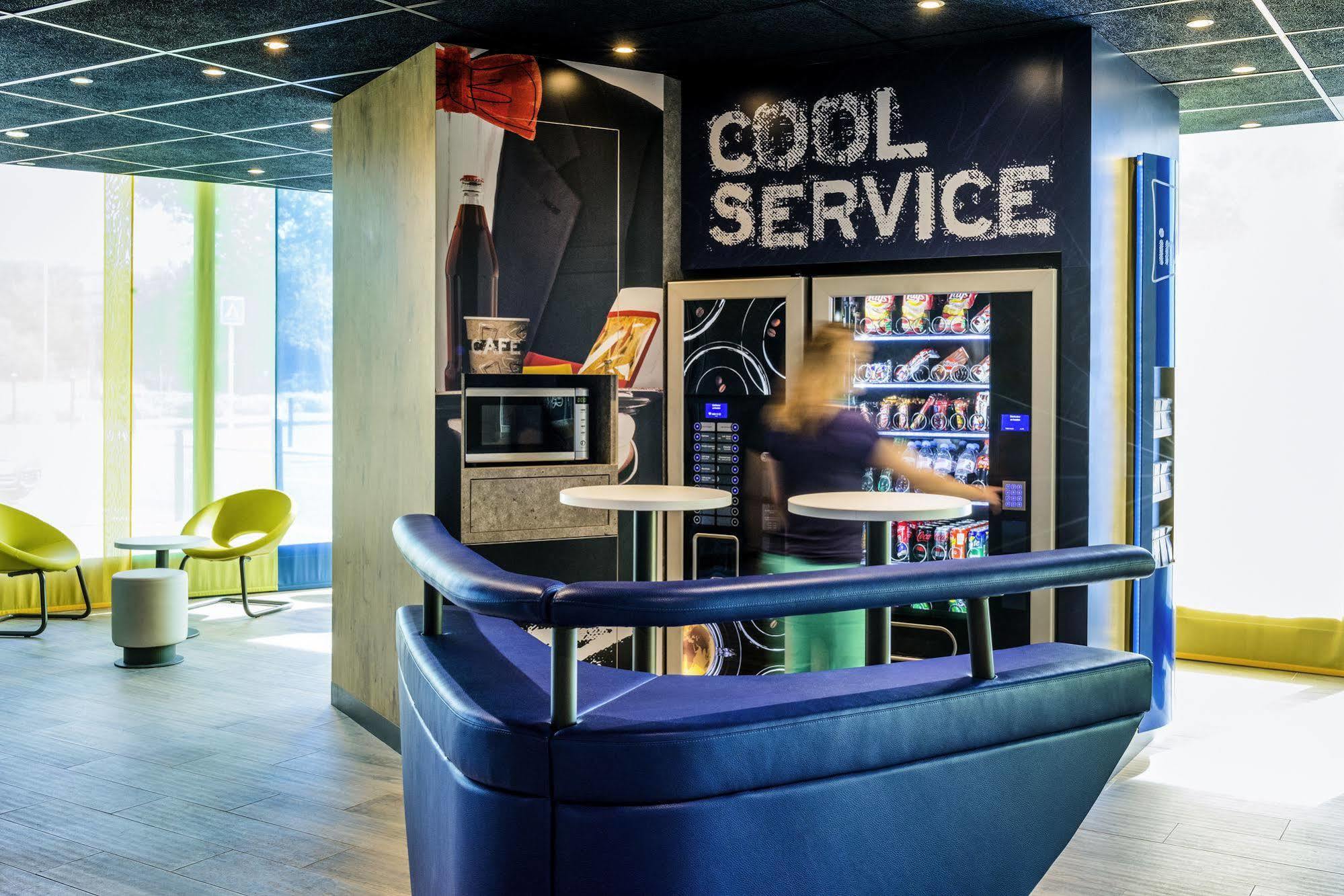 Ibis Budget Saint Quentin Yvelines - Velodrome Montigny-le-Bretonneux Eksteriør billede